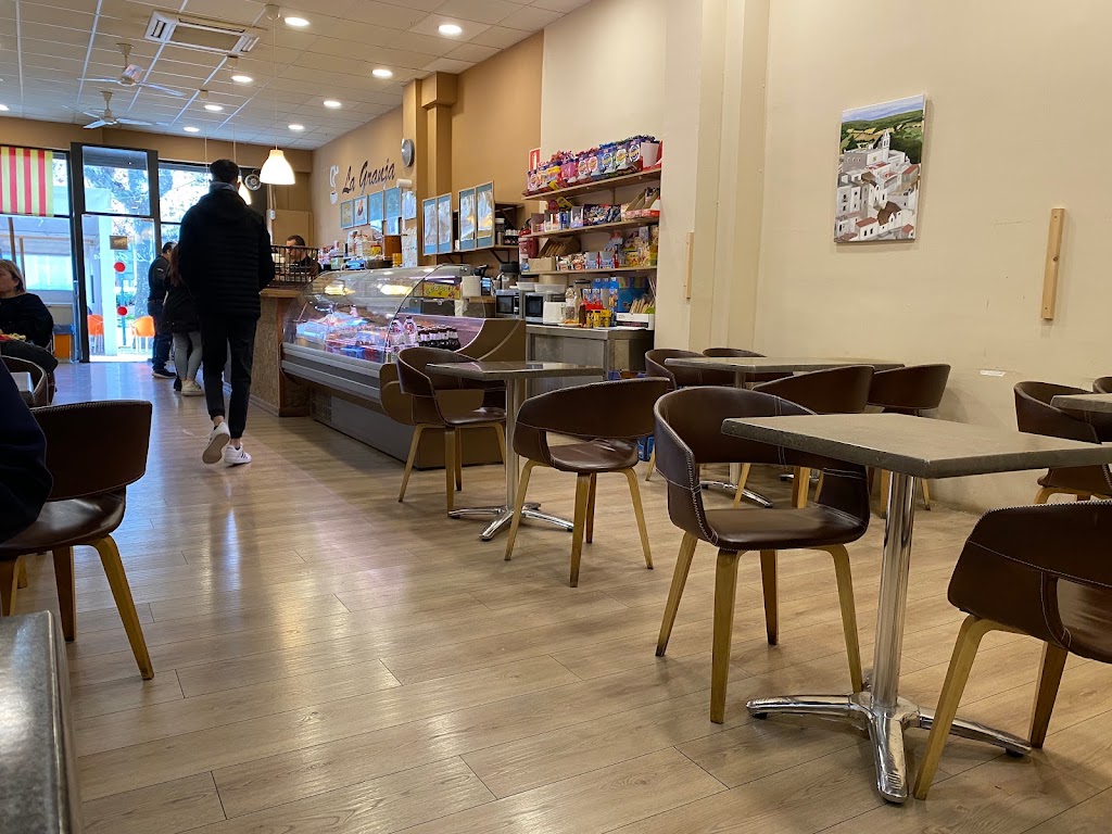 Cafeteria La Granja — Ambiente