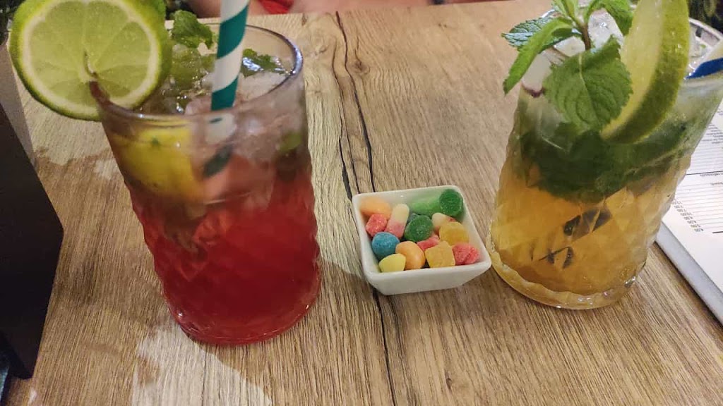Oasis lounge cafe — Mojito