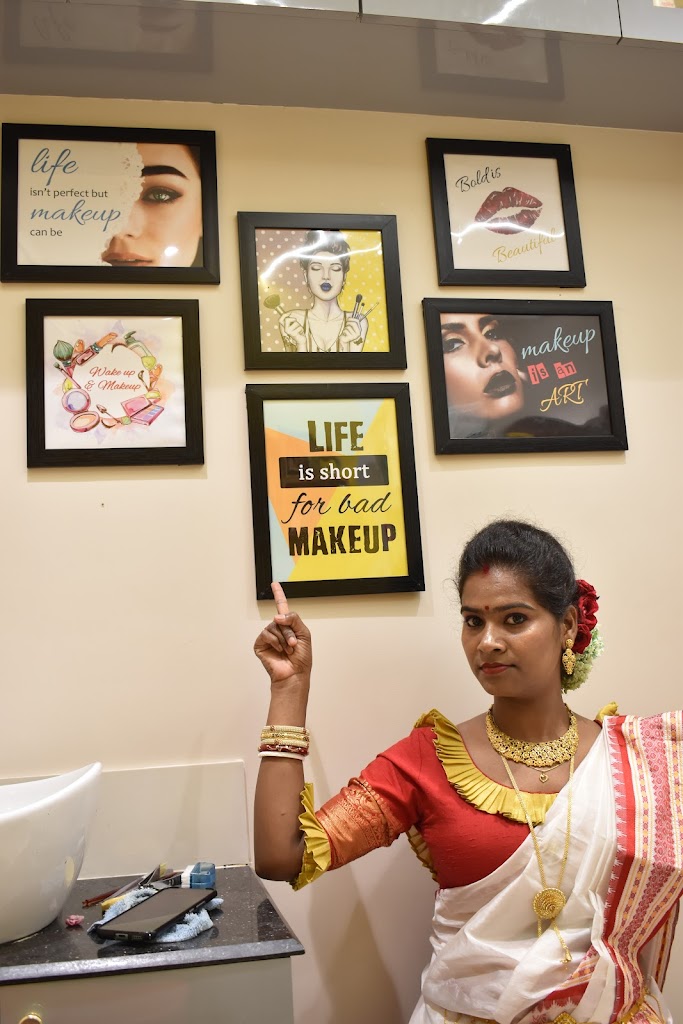 Glow Shine Ladies Beauty Parlour