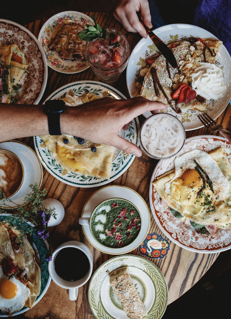  Seven Swans Crêperie | MKE Riverwest