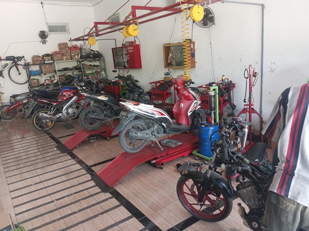 Bengkel Montor Cinta