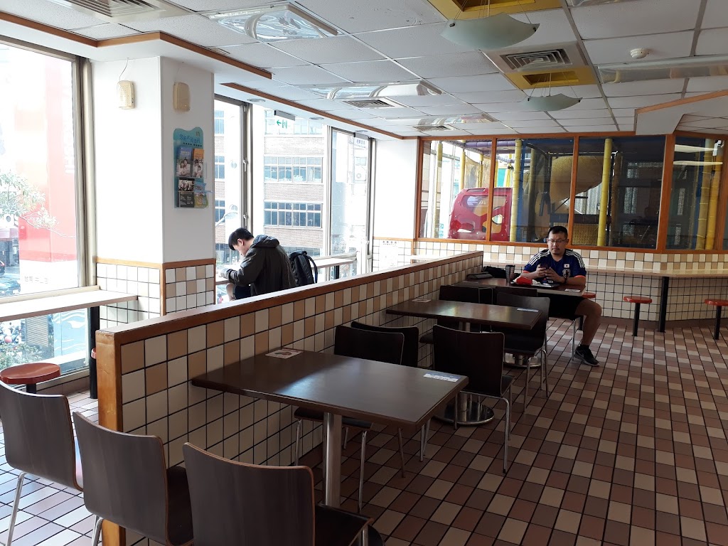 麥當勞-台南民族餐廳 的照片
