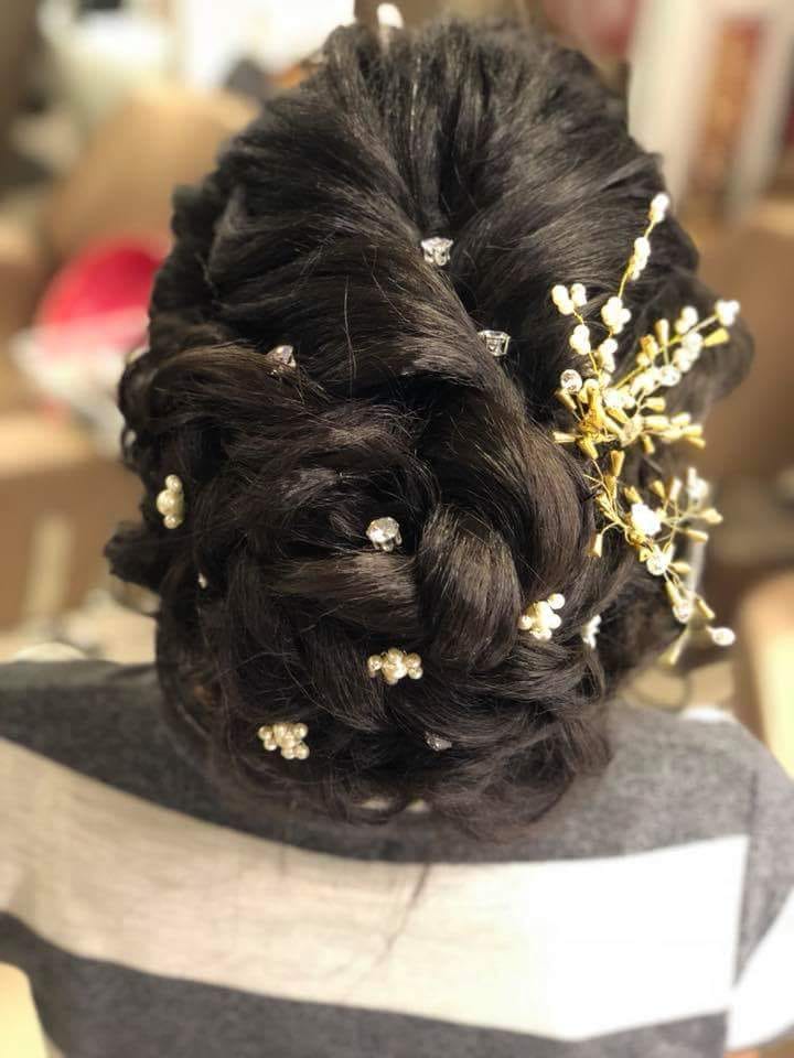 Unique Style Beauty Parlour Bridal Make Up Artist