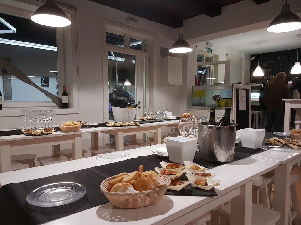 Recuncho Marineiro — Comida y bebida
