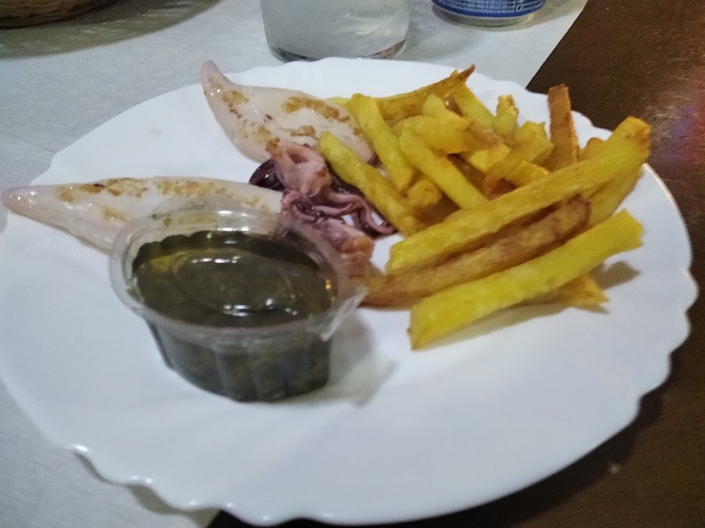 BAR La Isla — Comida y bebida