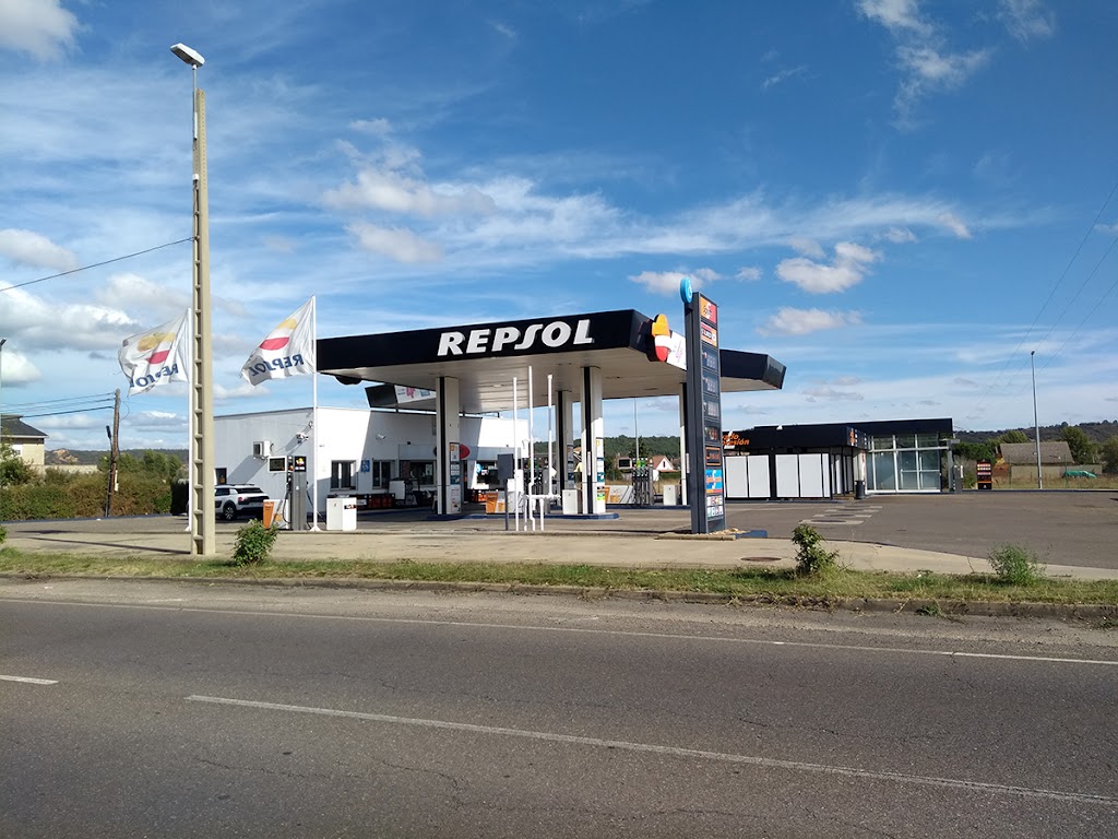 Estacion de Servicio Repsol — Surtidor de combustible