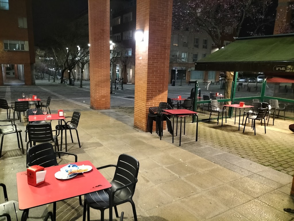 Bar In&Out tojo y ana