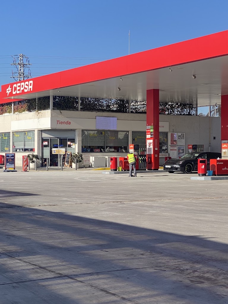 Cepsa Las Arenas - Area 365 — Exterior