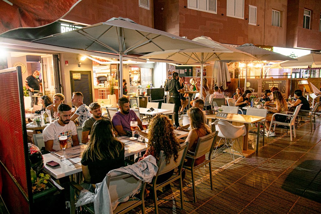 Bruder by 1906 * Street Steak House * — Ambiente