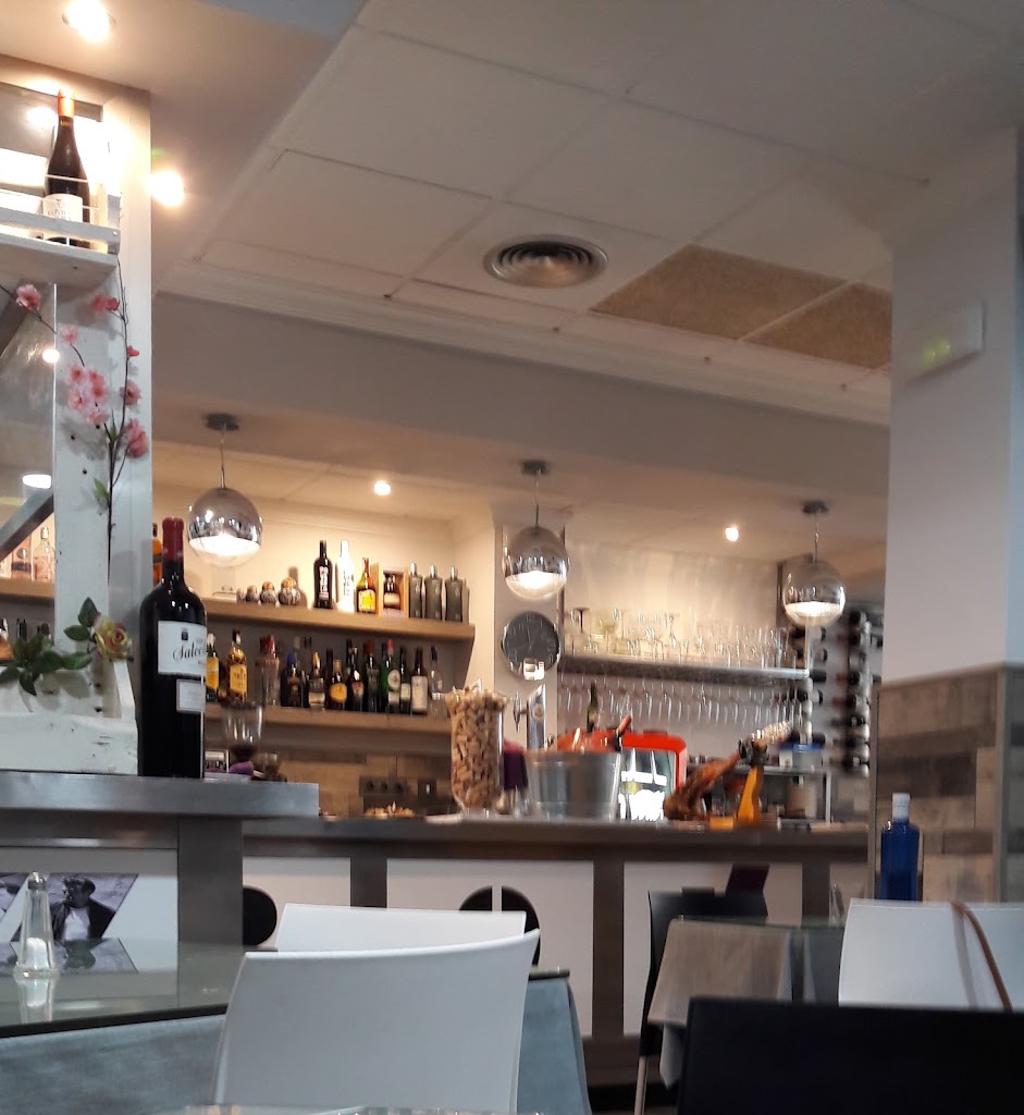 Royan Restaurante — Ambiente