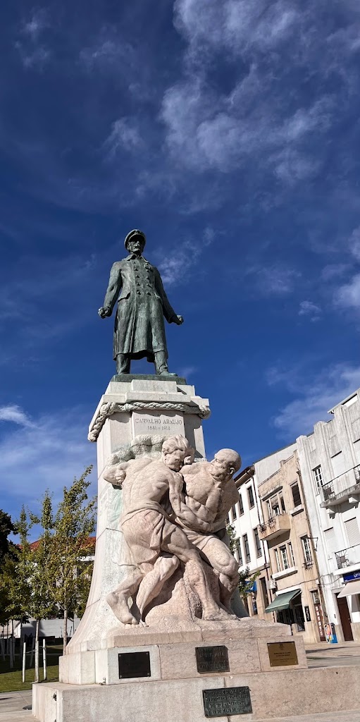 Estatua de Carvalho Araujo