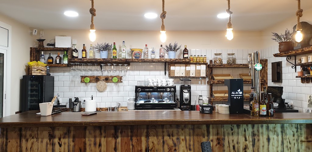 Bar Cafeteria Al-mar — Ambiente
