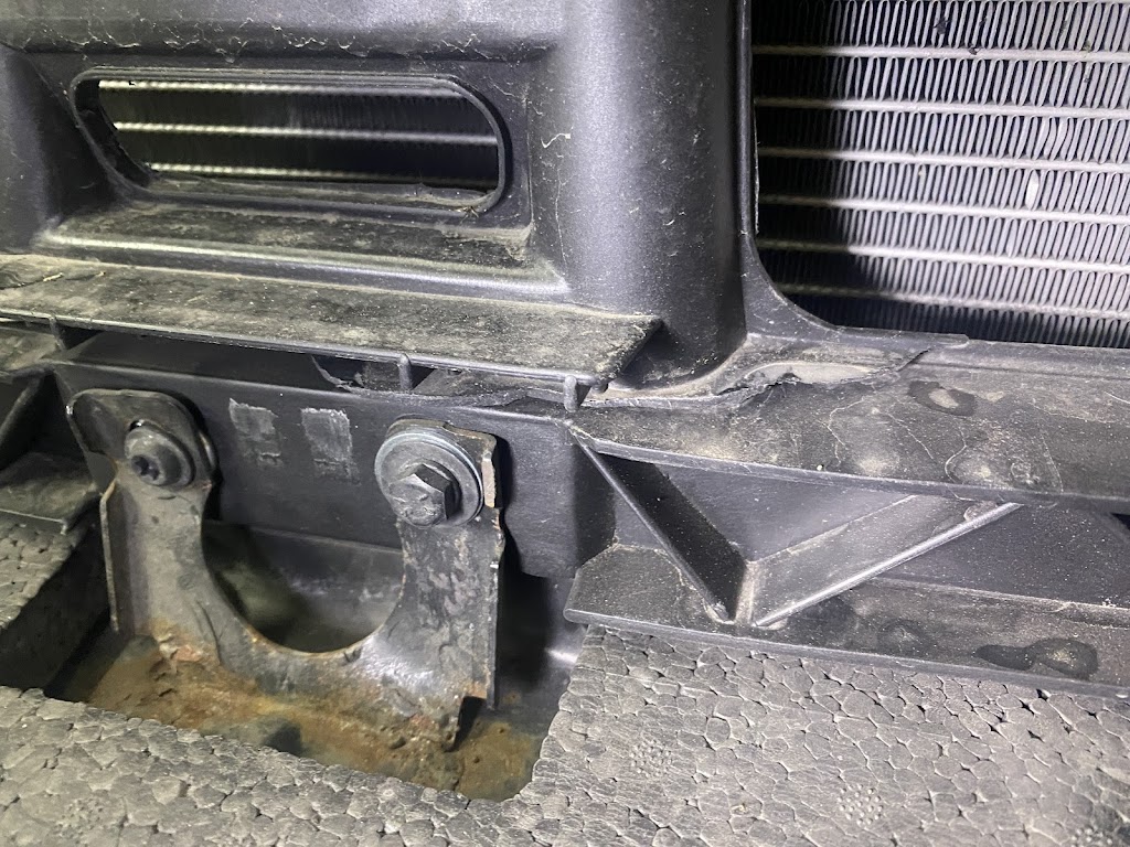 KS Car Condal Manresa | Taller chapa y pintura - mecanico