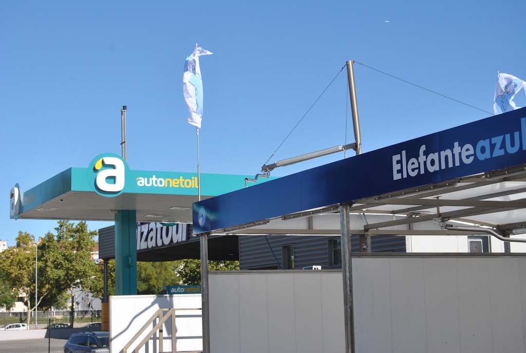 Autonetoil Molins 2 — Exterior