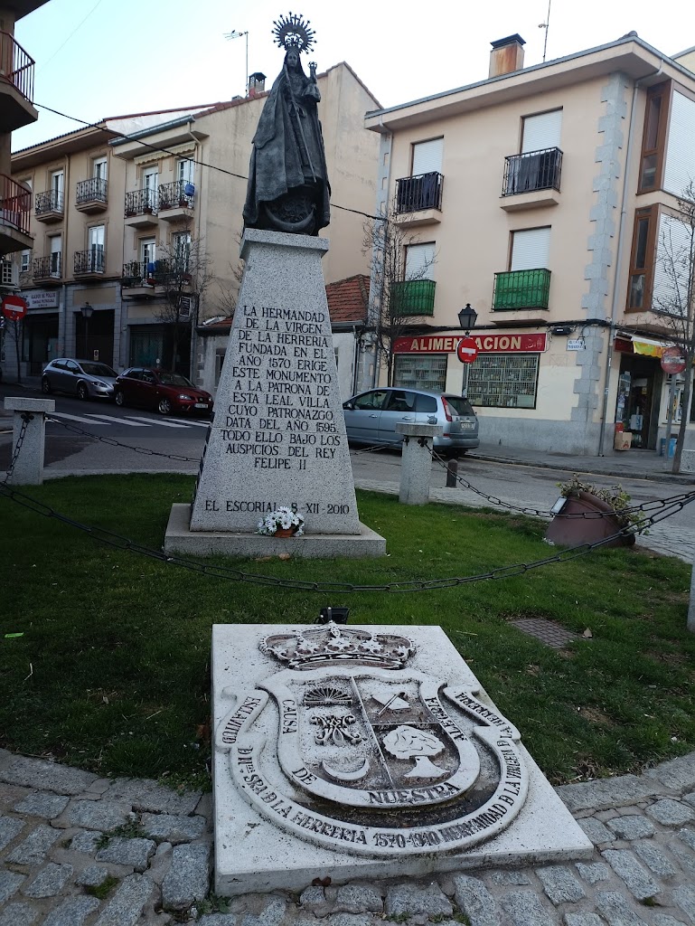 Monumento a la Virgen de la Herreria