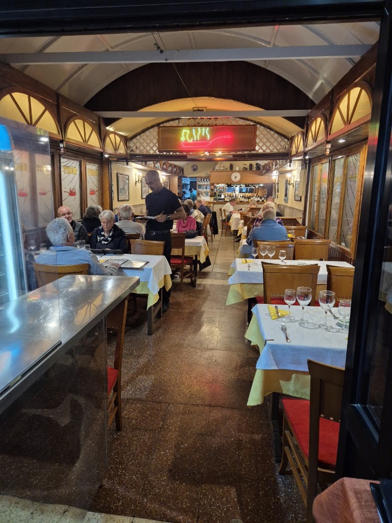 Restaurant Tibor — Ambiente