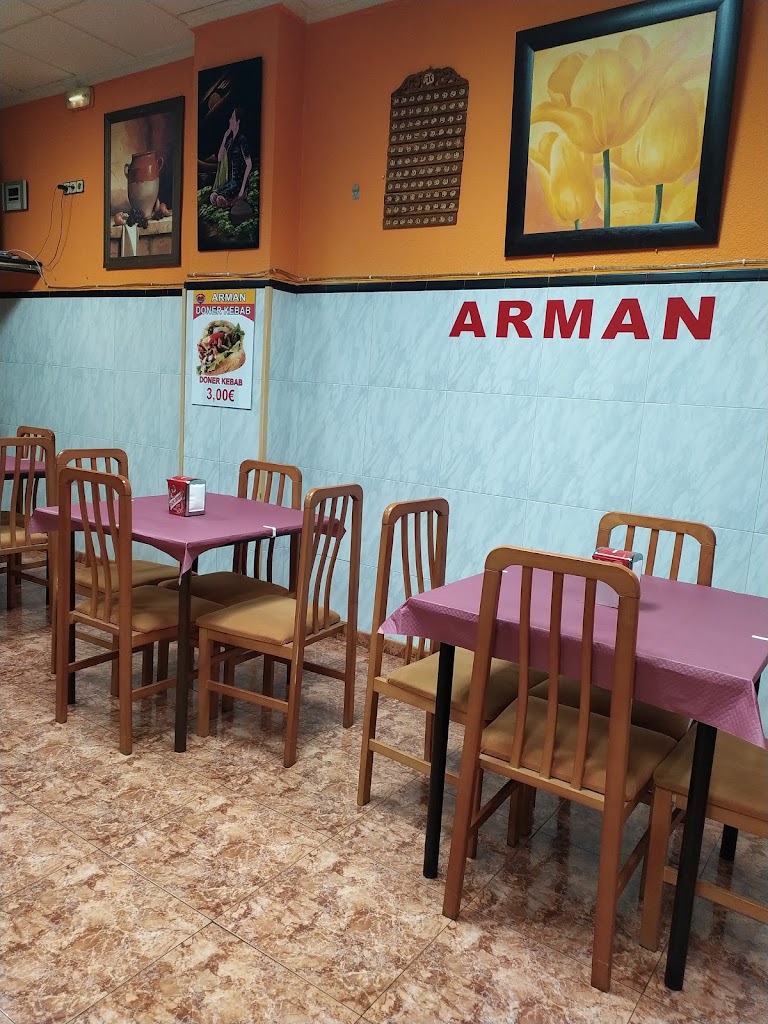 ARMAN DONER KEBAB — Ambiente