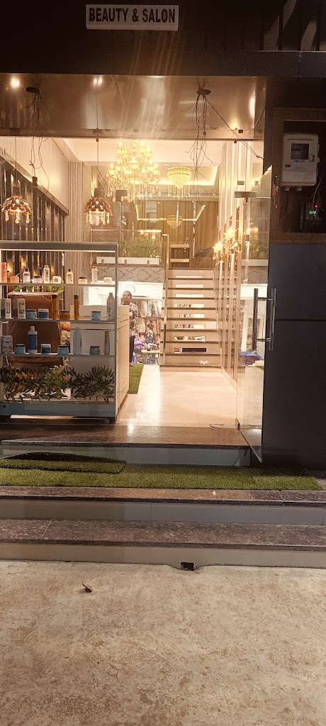 Manu Makeup Studio Veena Fashion Boutique