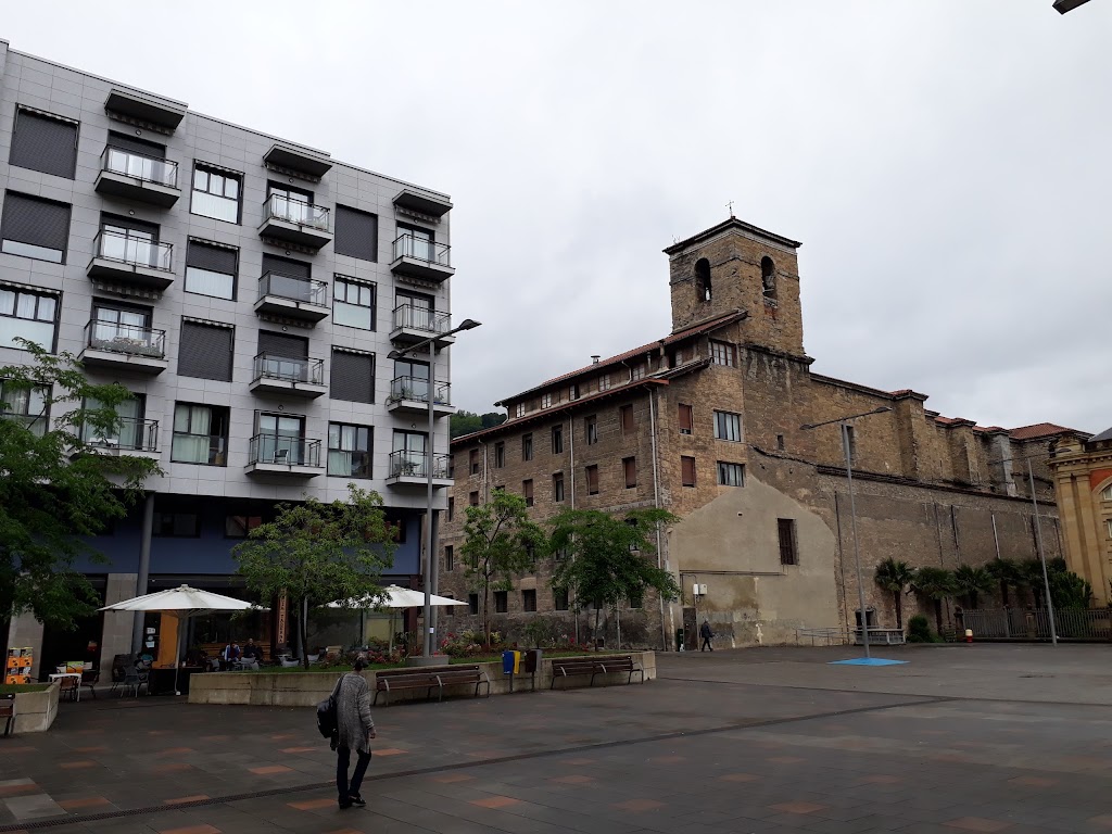 Complejo Asistencial Uzturre - Residencia San Cosme y San Damian — De los visitantes