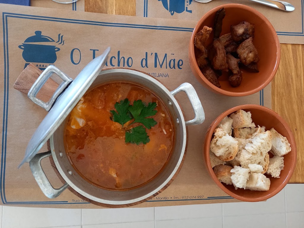 O Tacho d'Mae — Comida y bebida