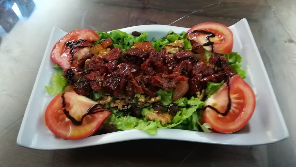 Vinateria Albillo — Comida y bebida
