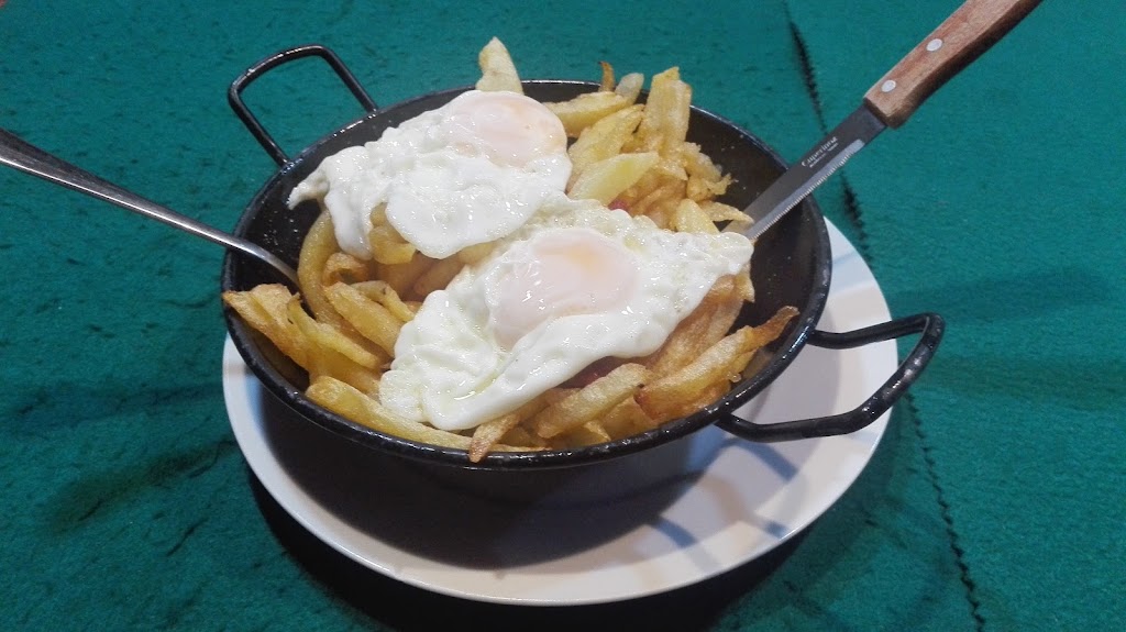 Cafe Bar Tapas — Papas fritas