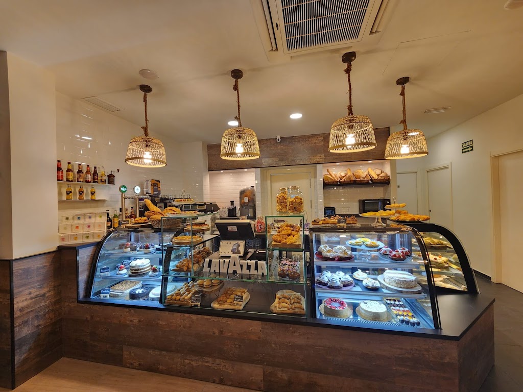 LA FOLIE DOUCE Brunch & Cakes