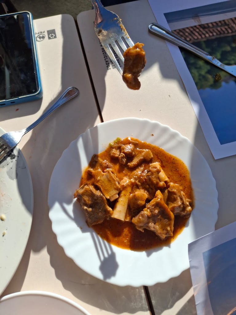 Cafe-Bar G&G — Comida y bebida