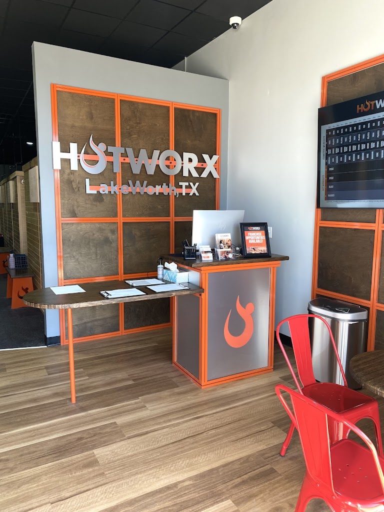  HOTWORX - Lake Worth, TX - Azle Ave