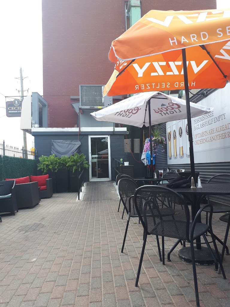 Cecil's Brewhouse and Kitchen in North-Bay