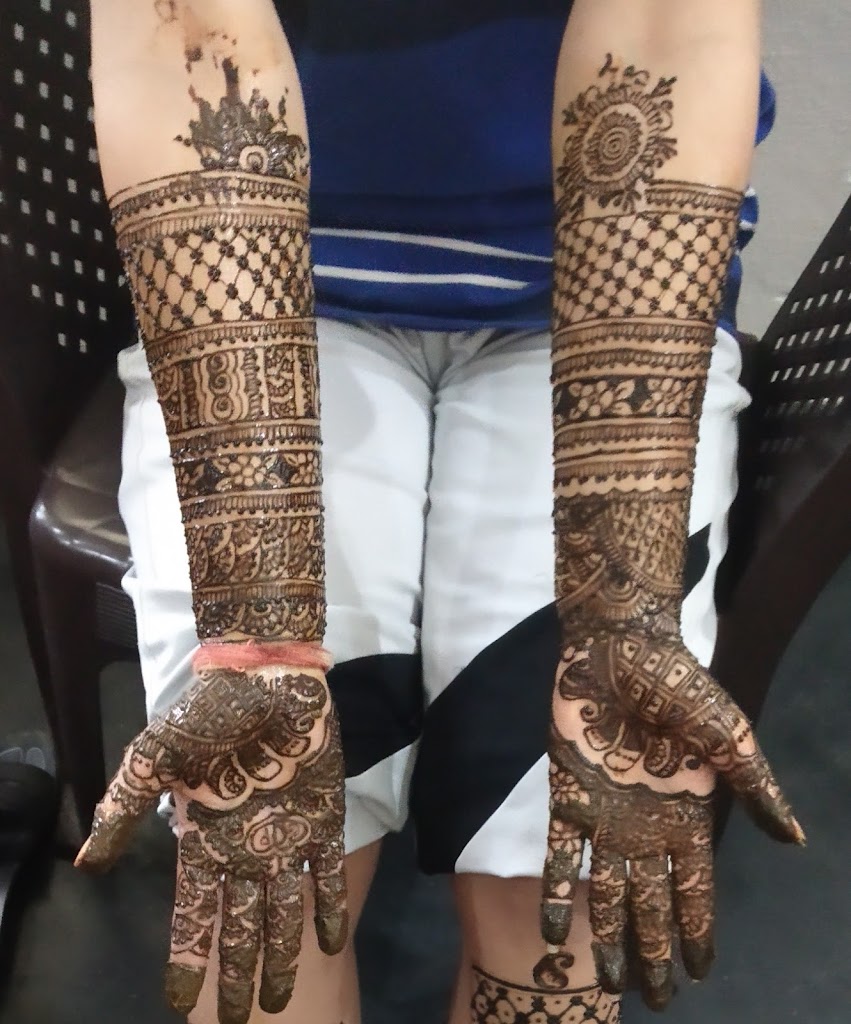 Kusum Makeovers Only For Females