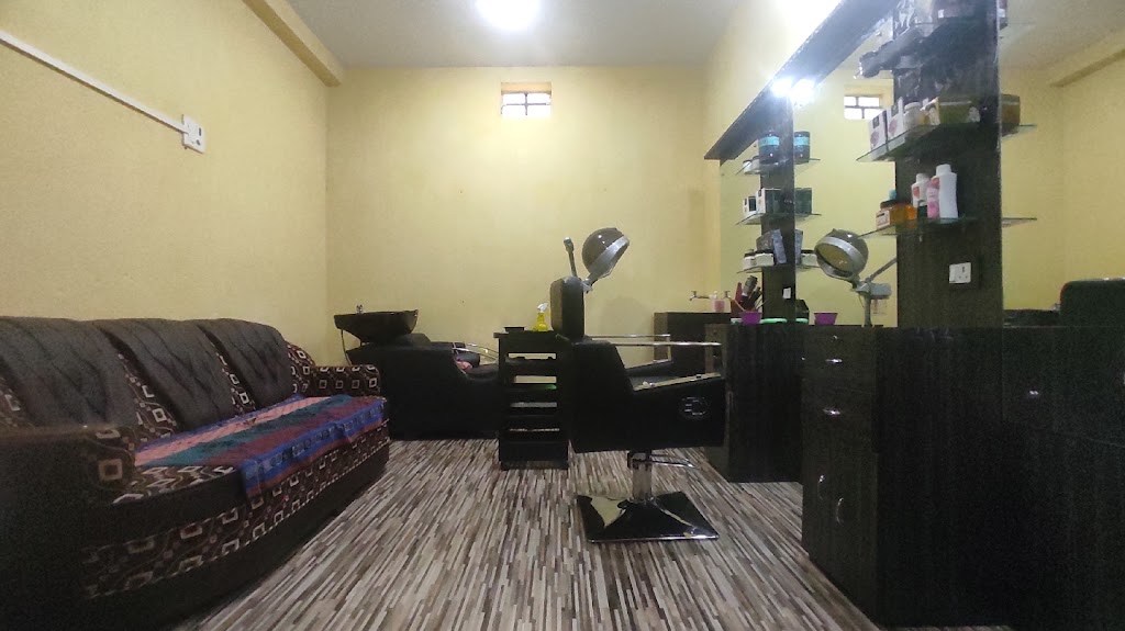 Naira Parlour Make Up Nail Artist