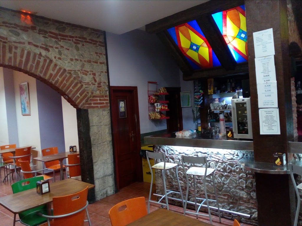 Bar la Buhardilla — Ambiente