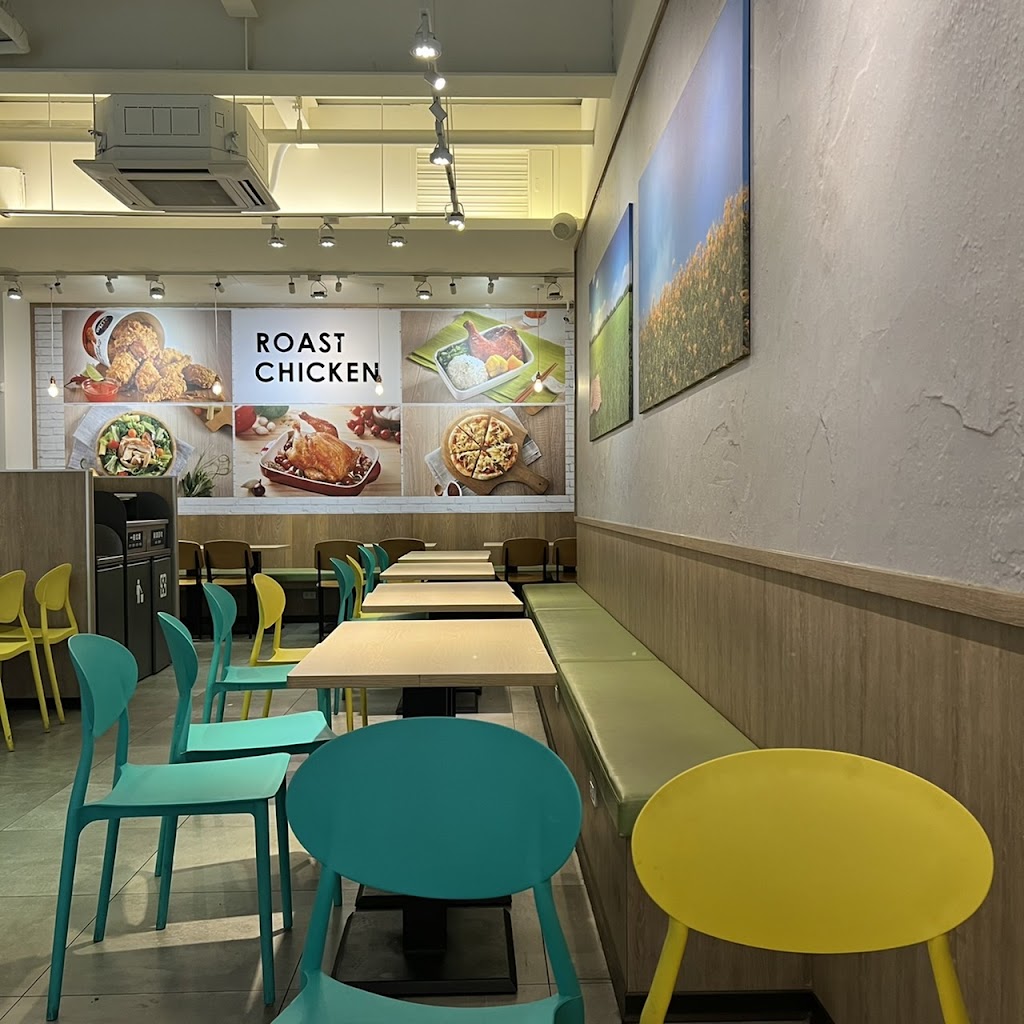 21Plus 大里門市 的照片