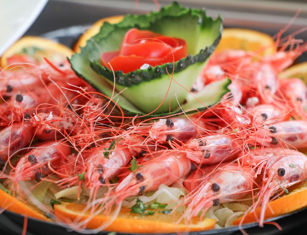LA MORUNA Restaurante Lounge Bar — Comida y bebida