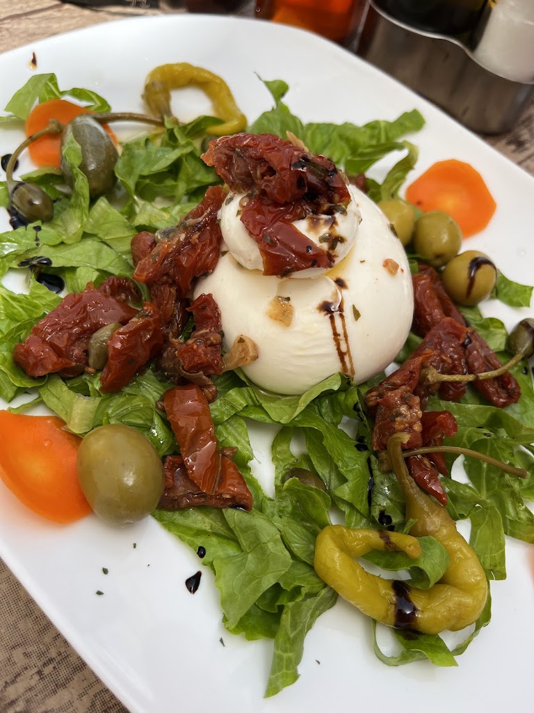 La Taberna del Pirata — Comida y bebida