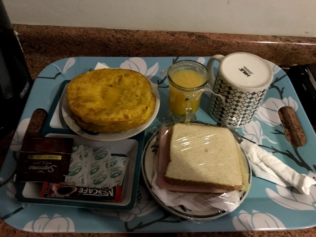 Comida y bebida