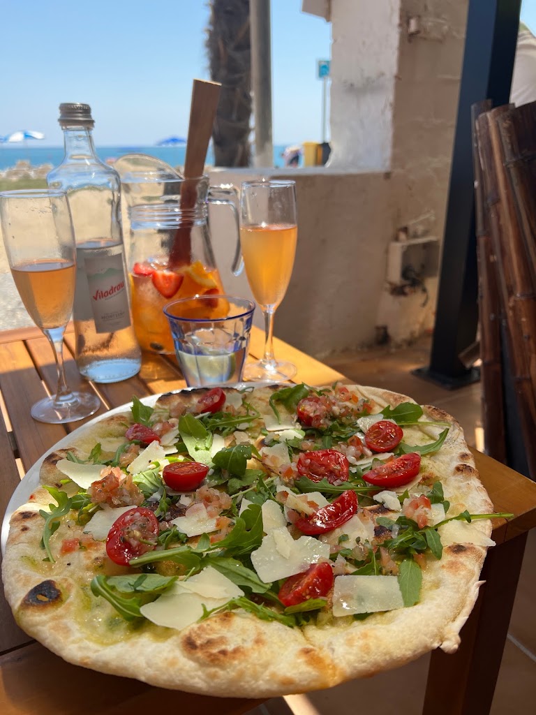 Restaurant Maui Beach Club — Pizza