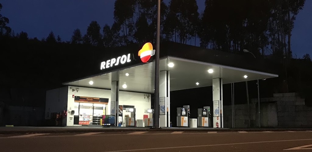 Estacion de Servicio Repsol — Surtidor de combustible