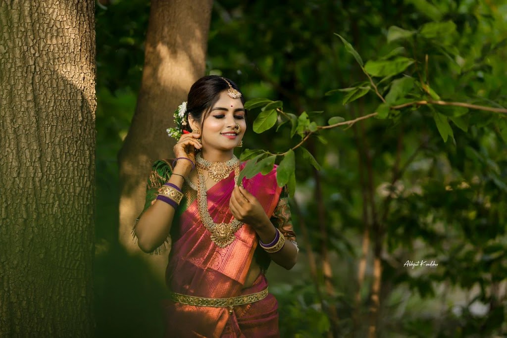 Kinjs Makeup Hair Beauty Salon