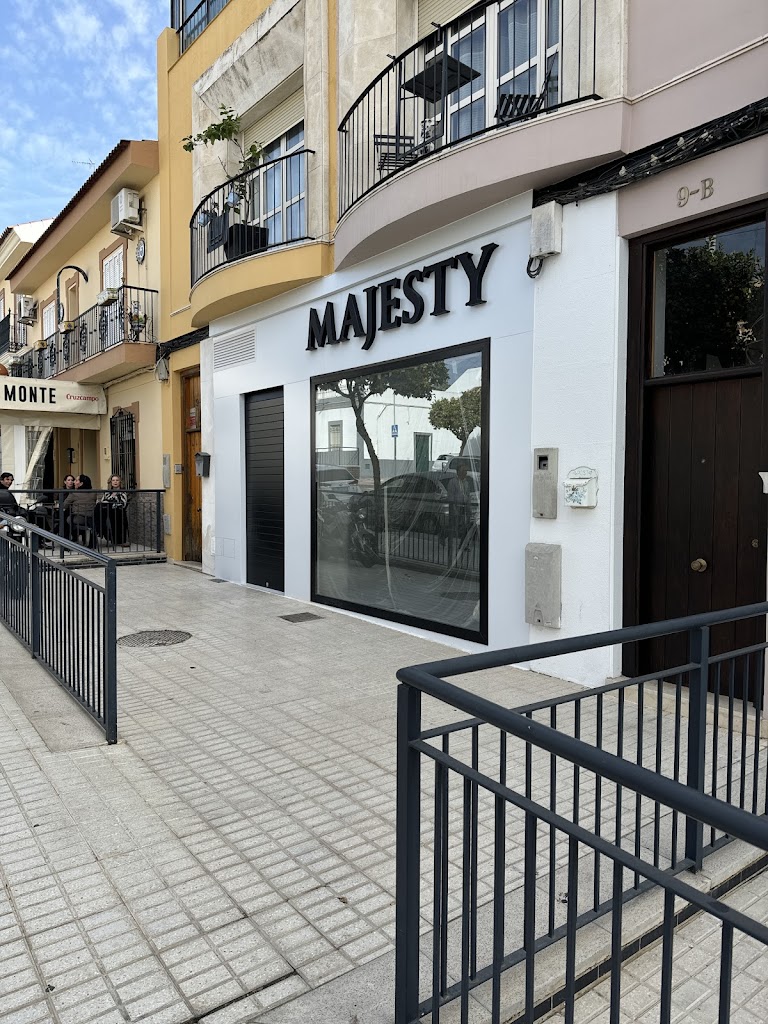 Clinica MAJESTY Medicina y Cirugia Estetica