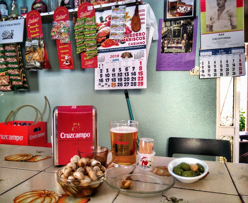 Bar Cachiporra — Comida y bebida
