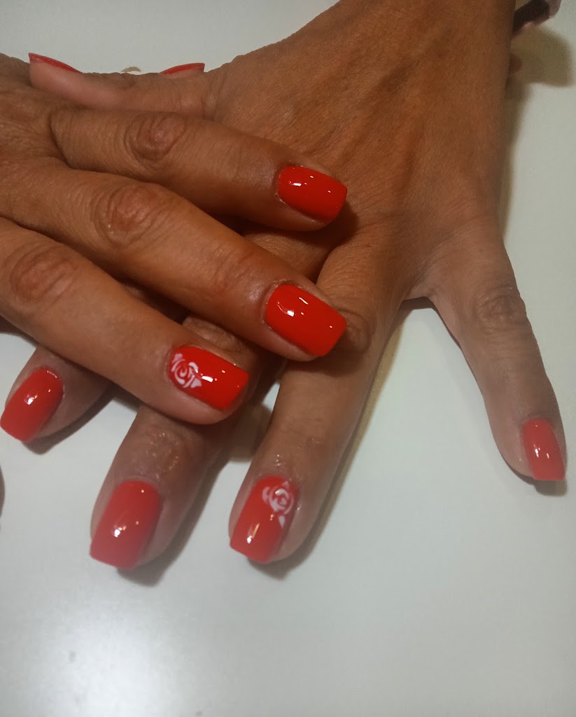 Mas Que Estetica — Manicura
