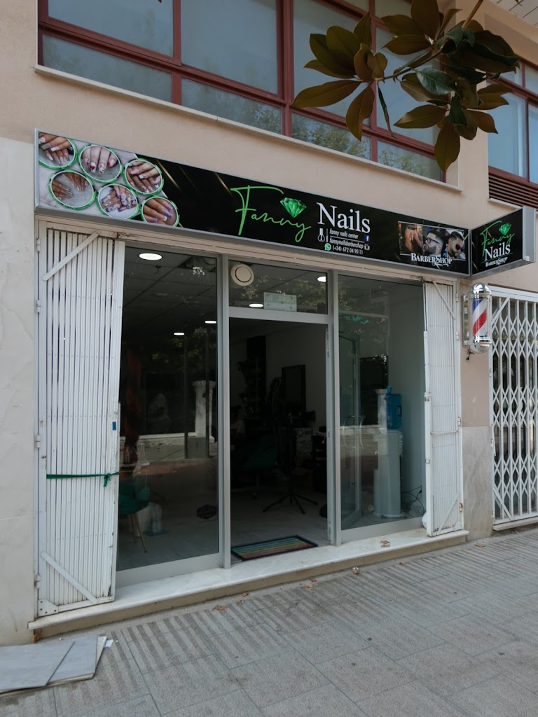 Fanny Nails & Barber Shop