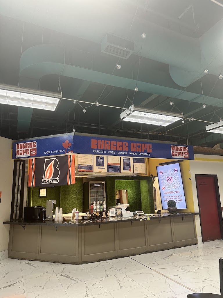 Le Burger Cafe in Kamloops