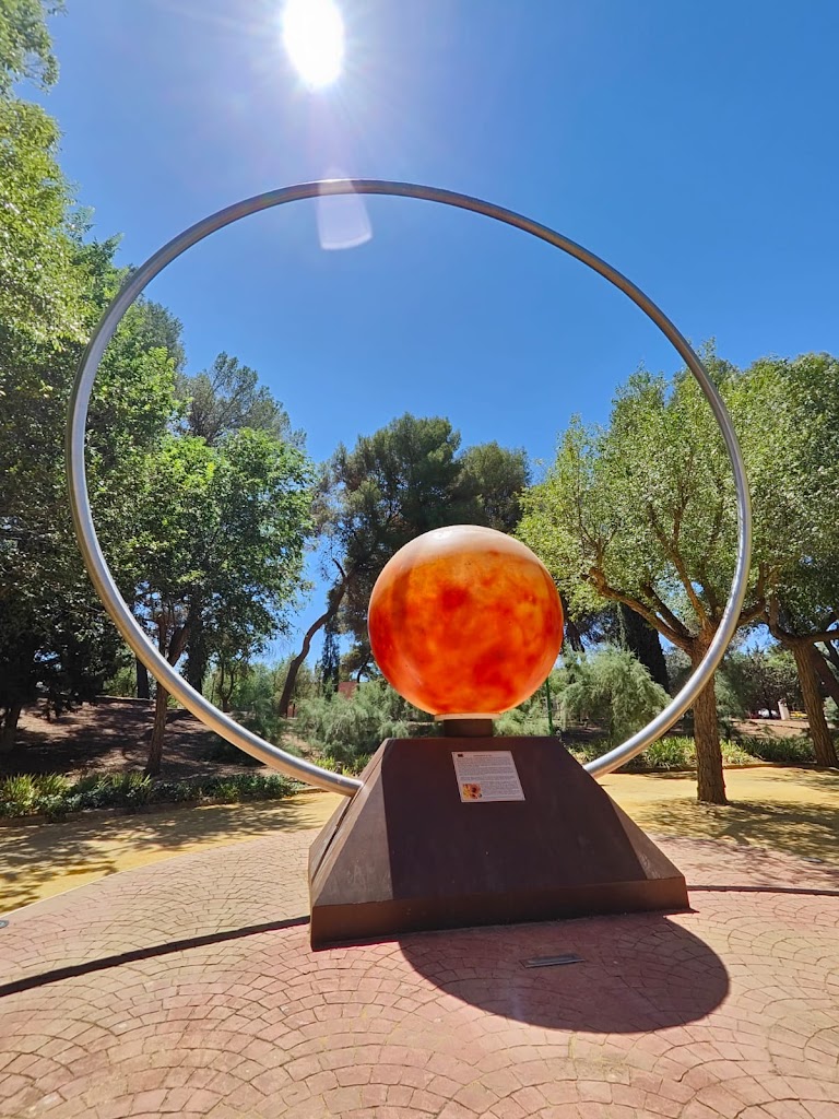 Parque del Cientifico "JULIAN GOMEZ-CAMBRONERO PACHECO".