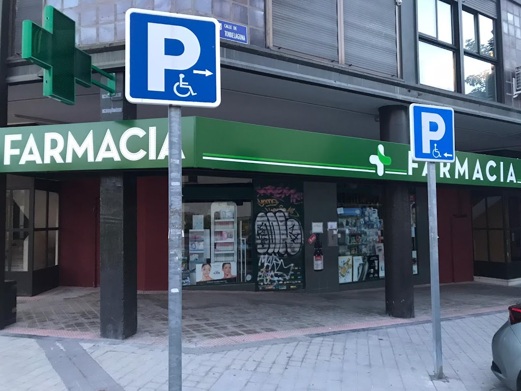 Farmacia Rodriguez Mateos, Barbara