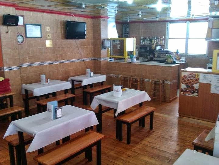 Bar Gofres Manneken Pis — Ambiente