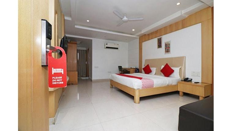 Capital O 5843 Hotel Yash Inn