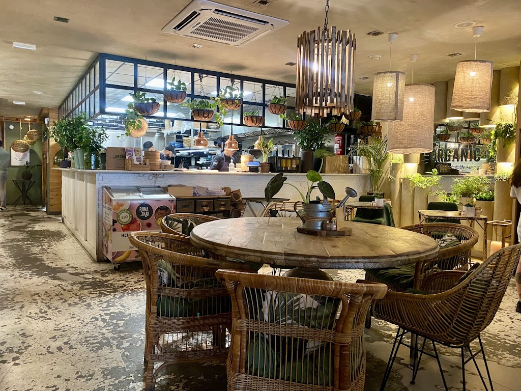 Organic Market & Food Marbella — Ambiente